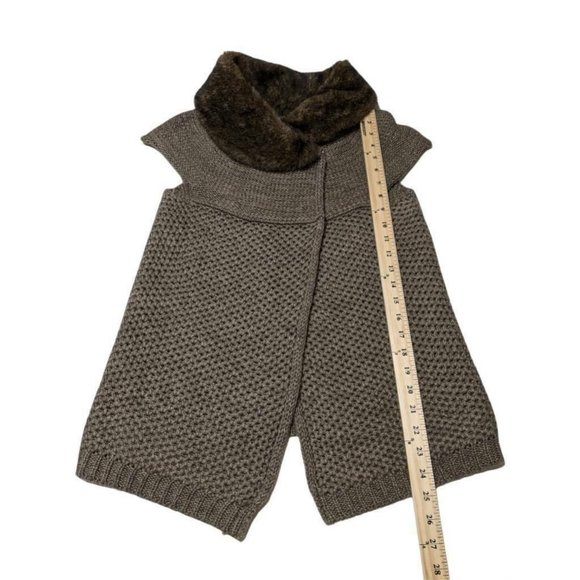 Berretti Womens Italian Sleeveless Cardigan Sweater Brown Faux Fur Collar Size S - Picture 12 of 12